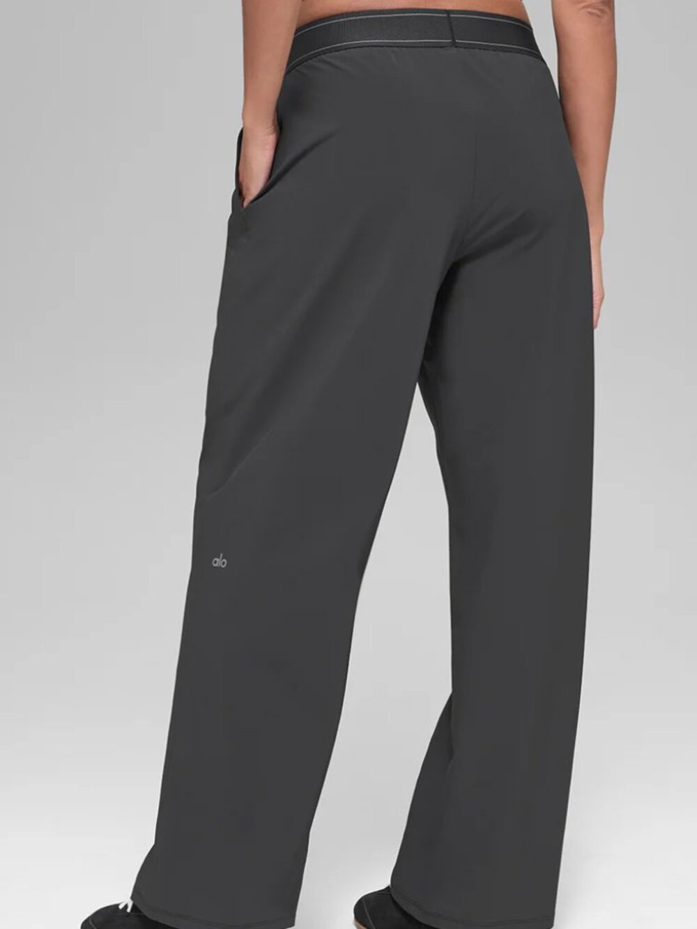 Deep Gray Regular Alo Yoga Trouser Women's ✨/ smoke-free households🥰 - Picture 9 of 9